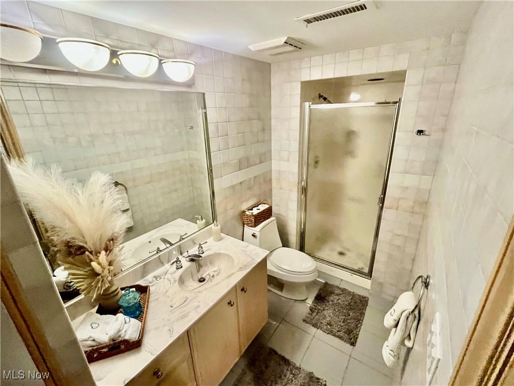 23547 Quail Hollow Westlake OH 44145