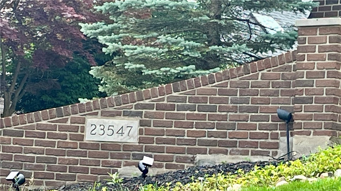 23547 Quail Hollow Westlake OH 44145