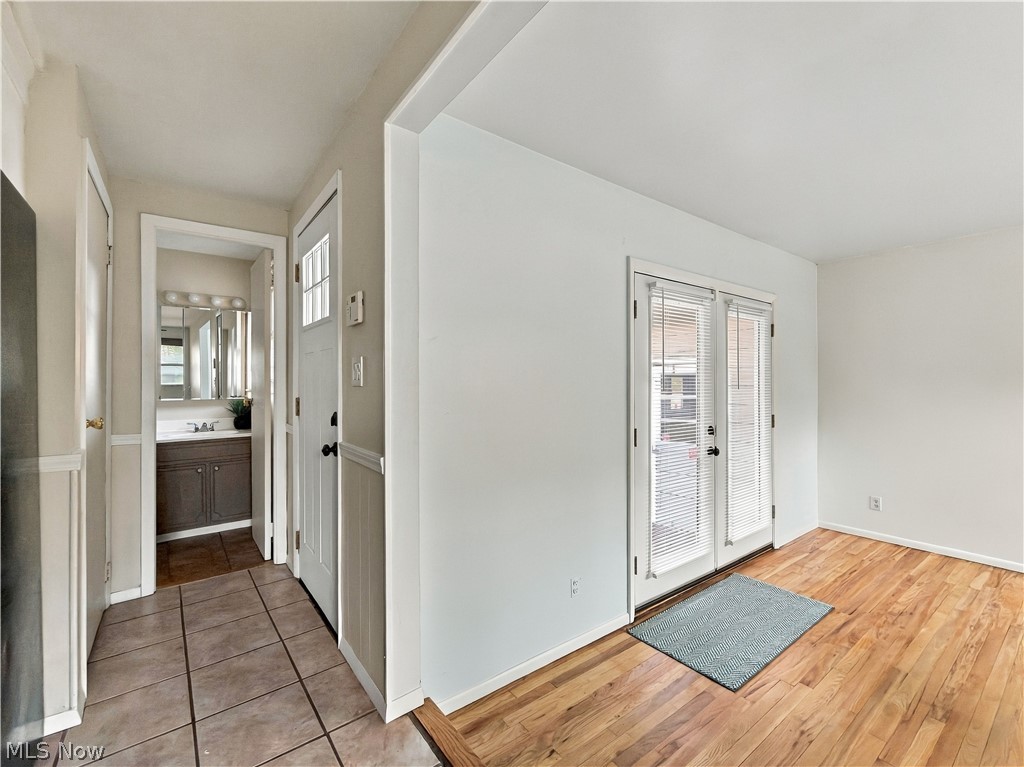 7597 Venice Heights Drive NE Warren OH 44484