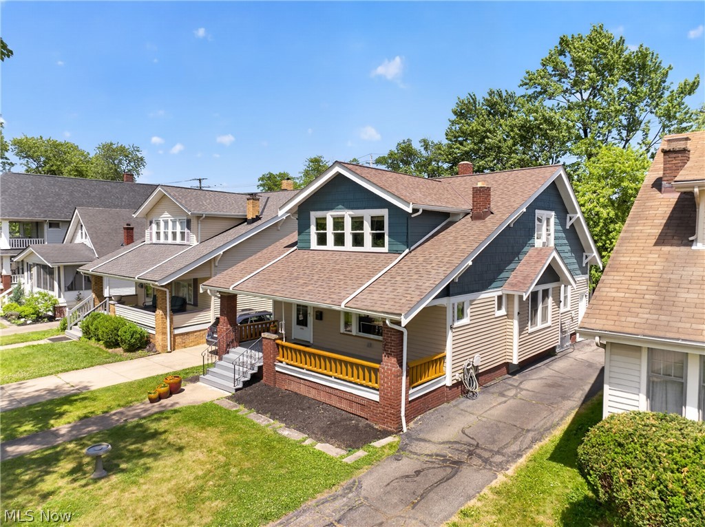 2223 Carabel Avenue Lakewood OH 44107