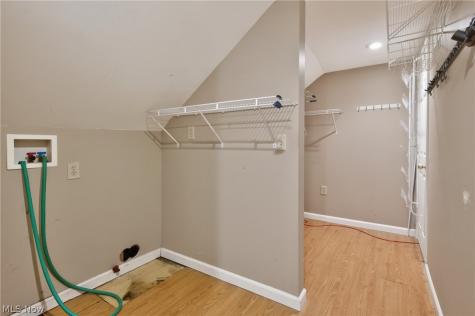 2223 Carabel Avenue Lakewood OH 44107