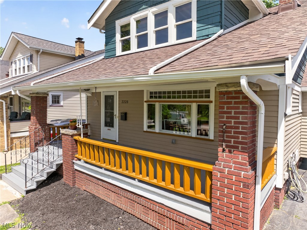 2223 Carabel Avenue Lakewood OH 44107