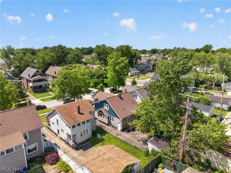 2223 Carabel Avenue Lakewood OH 44107