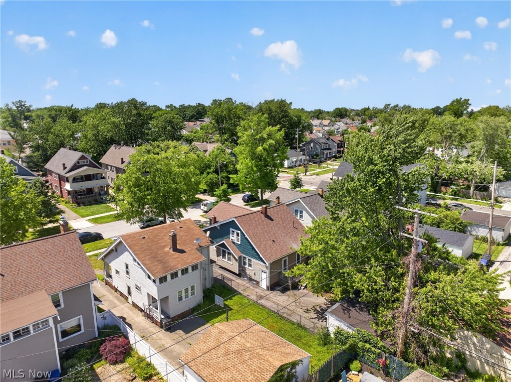 2223 Carabel Avenue Lakewood OH 44107