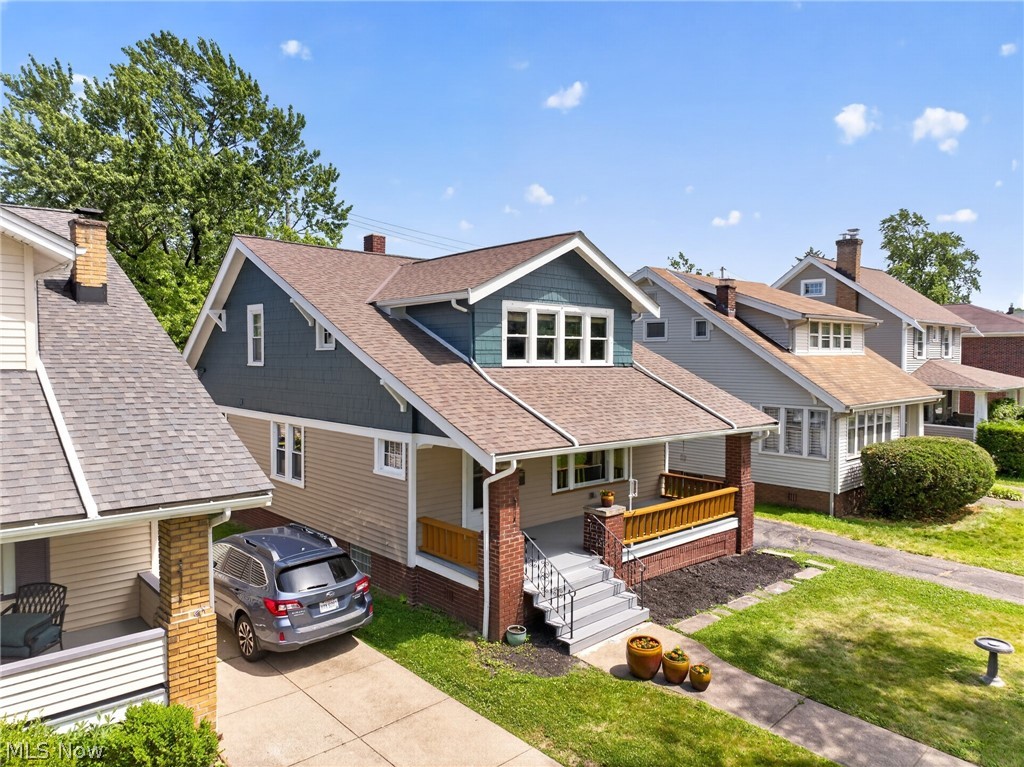 2223 Carabel Avenue Lakewood OH 44107