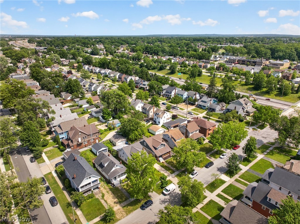 2223 Carabel Avenue Lakewood OH 44107