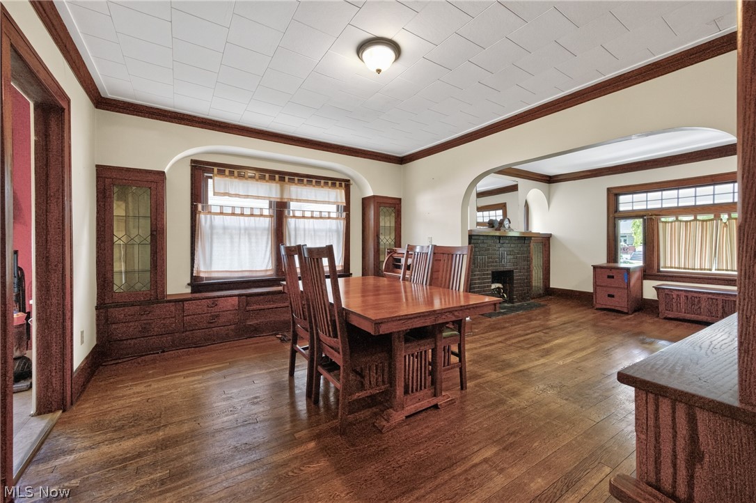 2223 Carabel Avenue Lakewood OH 44107