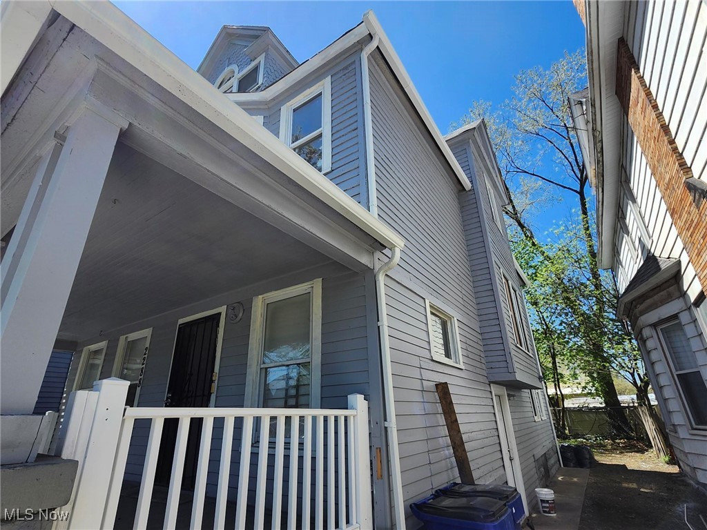2288 E 95th Street Cleveland OH 44106