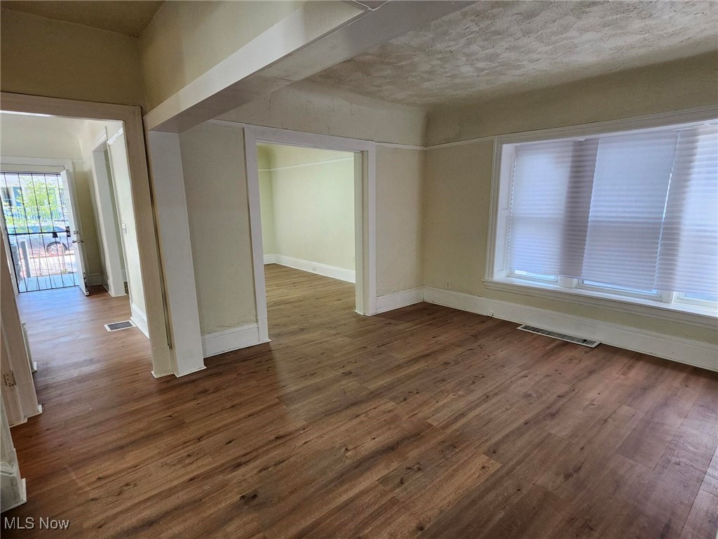 2288 E 95th Street Cleveland OH 44106