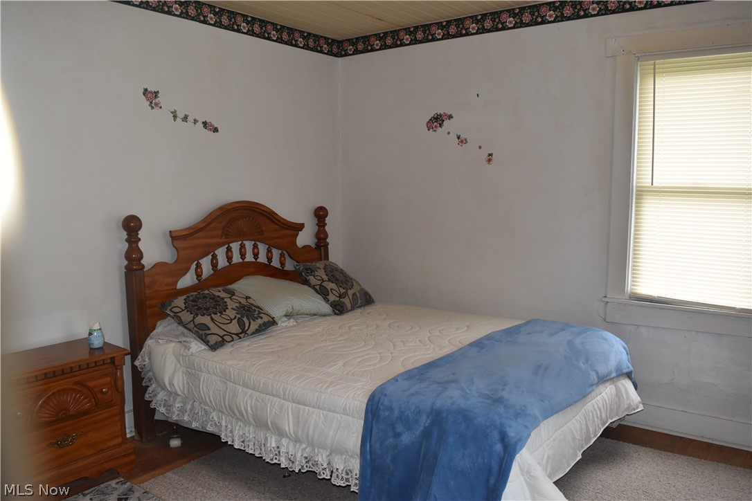 64 Township Road 1098 Dillonvale OH 43917