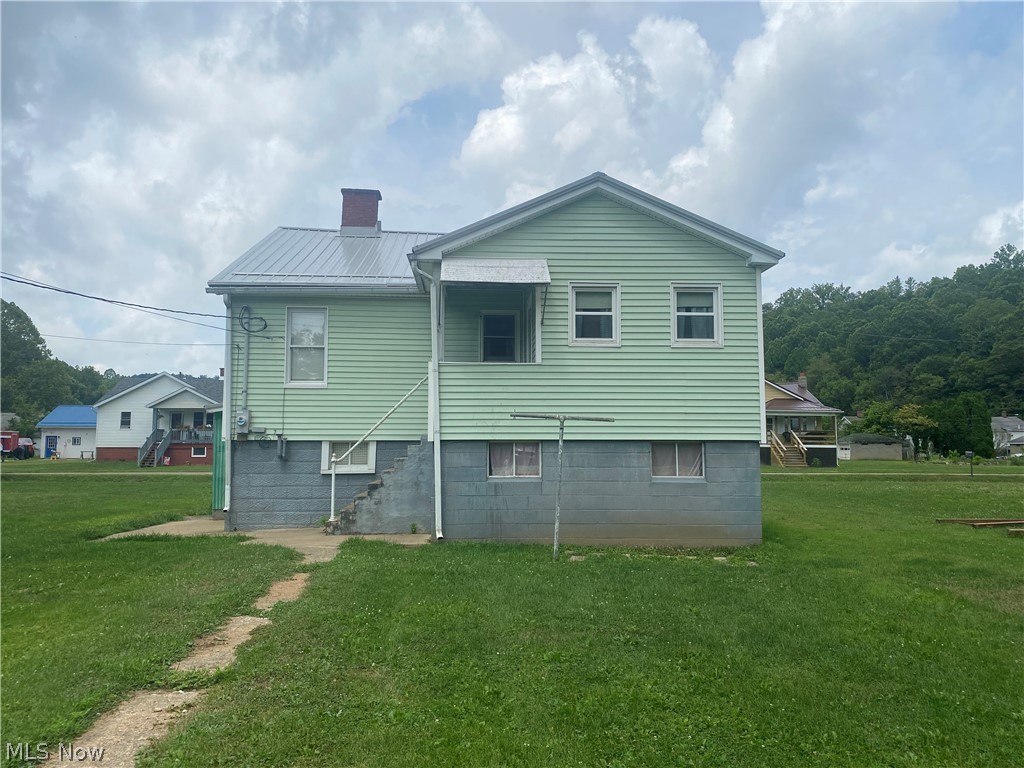 64 Township Road 1098 Dillonvale OH 43917