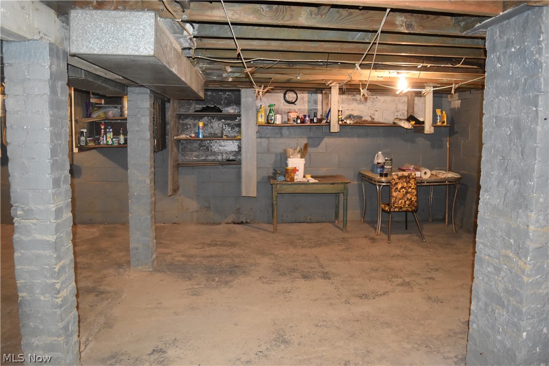 64 Township Road 1098 Dillonvale OH 43917
