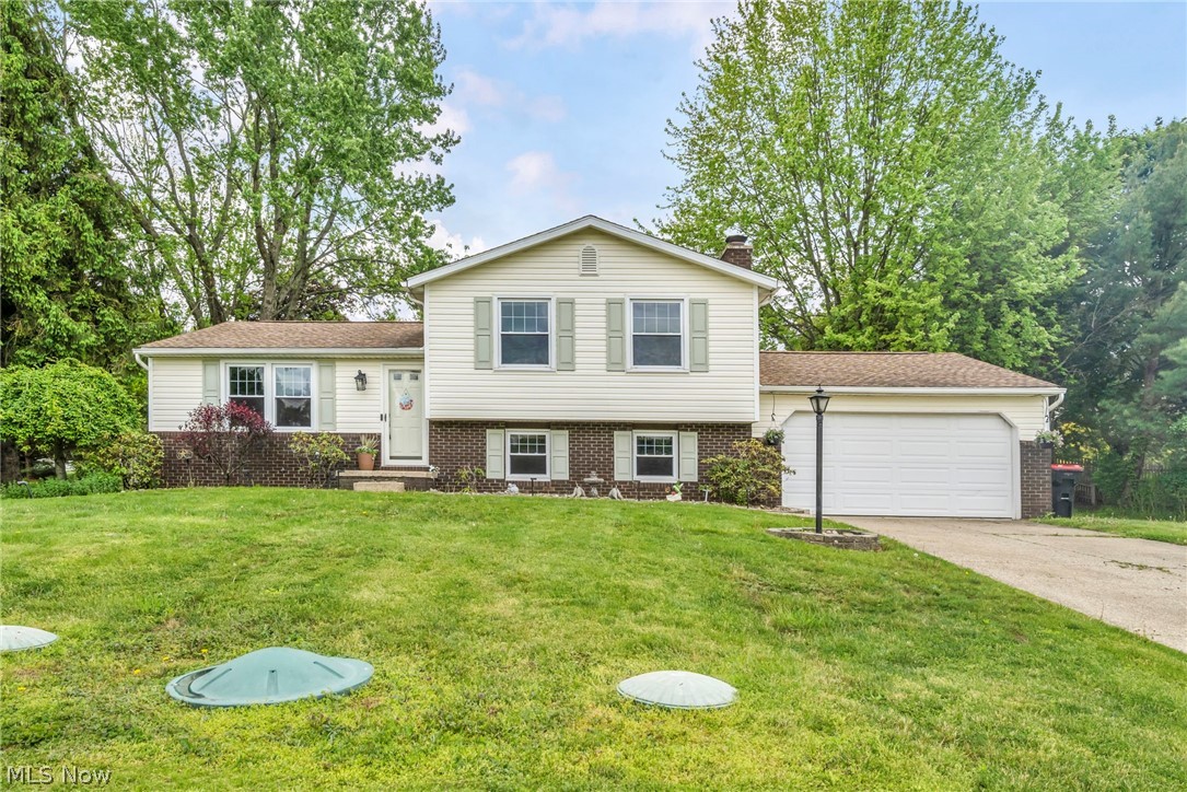 1044 Tumbleweed Street NE Uniontown OH 44685