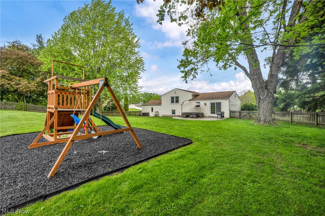 1044 Tumbleweed Street NE Uniontown OH 44685