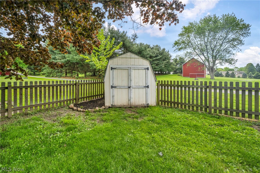 1044 Tumbleweed Street NE Uniontown OH 44685