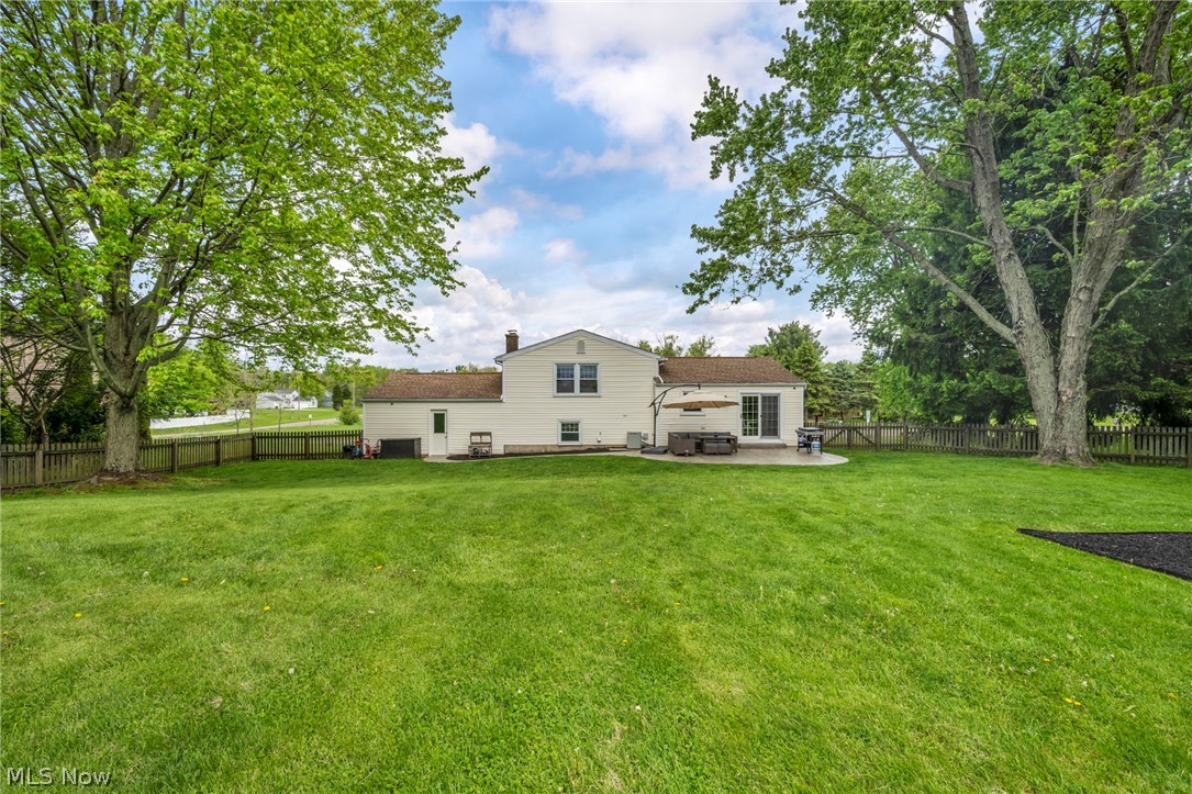 1044 Tumbleweed Street NE Uniontown OH 44685