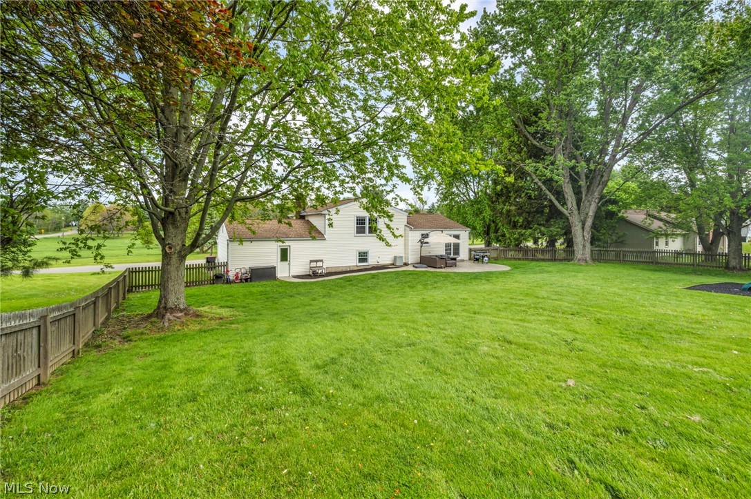 1044 Tumbleweed Street NE Uniontown OH 44685