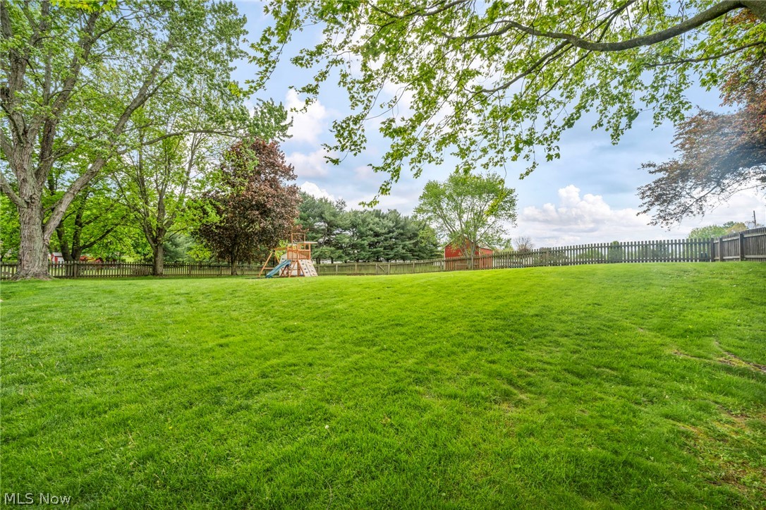1044 Tumbleweed Street NE Uniontown OH 44685