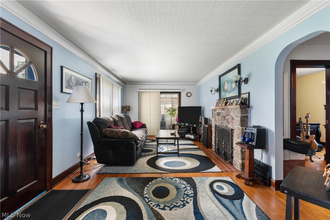 4085 Melton Avenue New Franklin OH 44319