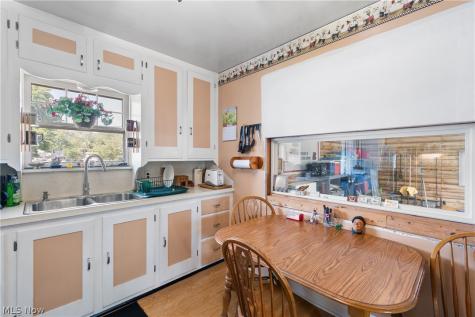 4085 Melton Avenue New Franklin OH 44319