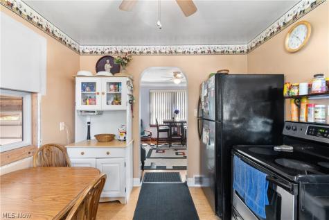 4085 Melton Avenue New Franklin OH 44319