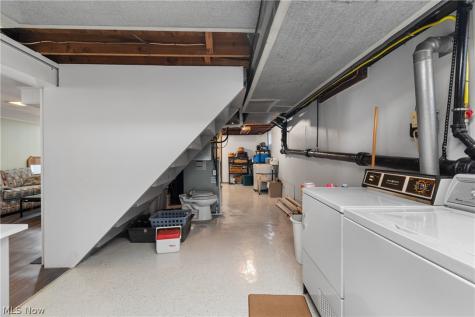 4085 Melton Avenue New Franklin OH 44319