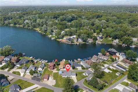 4085 Melton Avenue New Franklin OH 44319