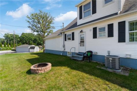 4085 Melton Avenue New Franklin OH 44319