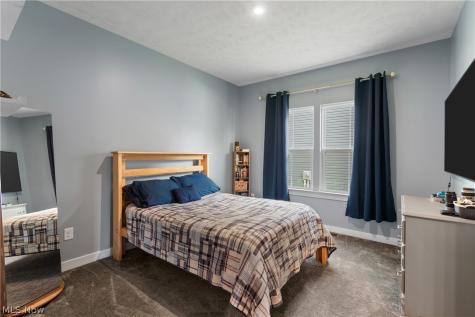 1157 Fountain View Street NE Canton OH 44721