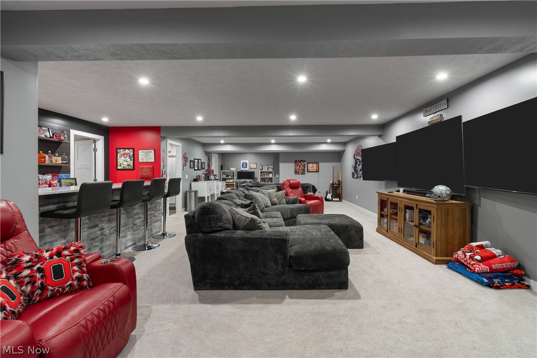 1157 Fountain View Street NE Canton OH 44721