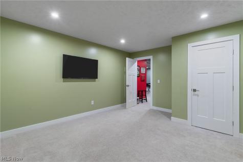 1157 Fountain View Street NE Canton OH 44721