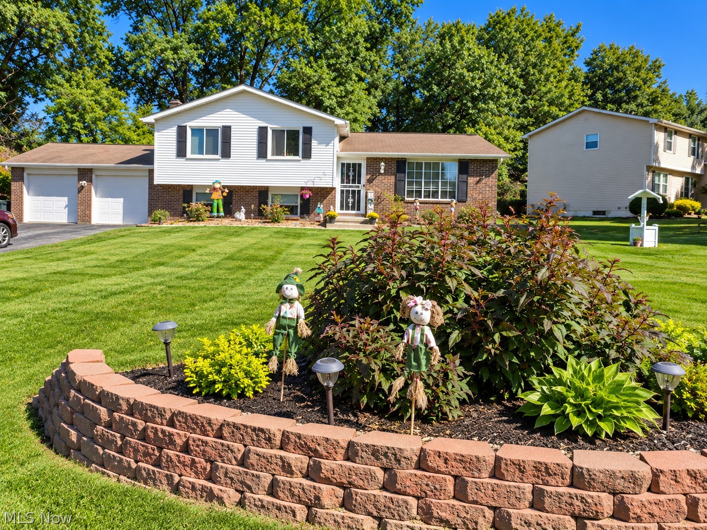 201 Greenbriar Drive Cortland OH 44410