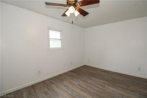 152 Garvin Avenue Elyria OH 44035