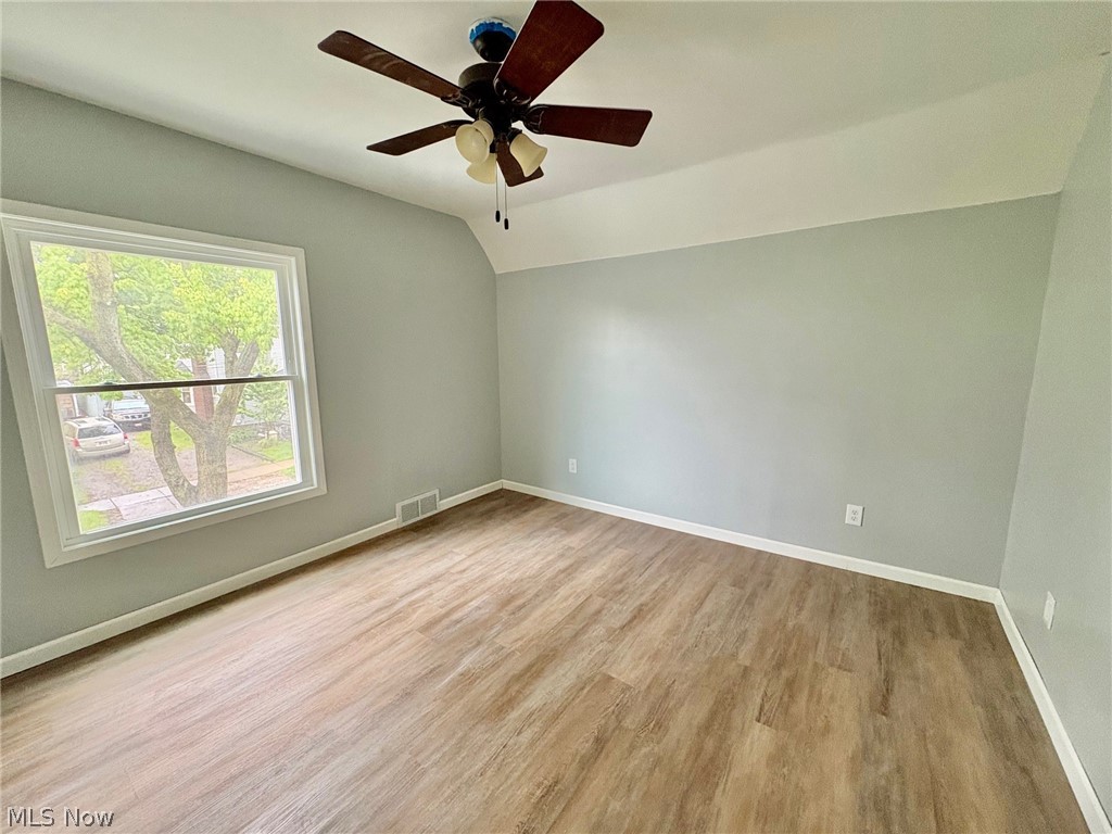 152 Garvin Avenue Elyria OH 44035