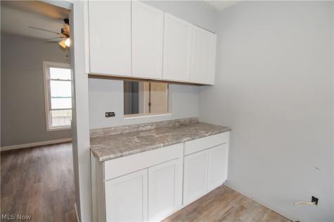 152 Garvin Avenue Elyria OH 44035