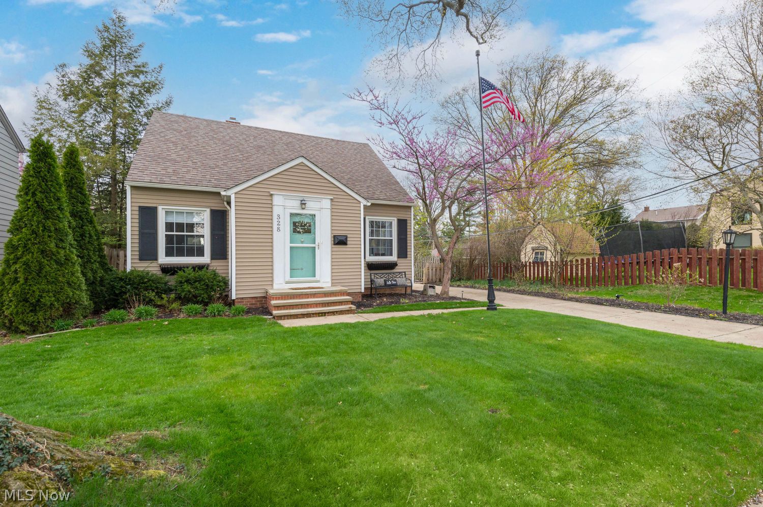 Bay Village OH, 328 Oakmoor Road