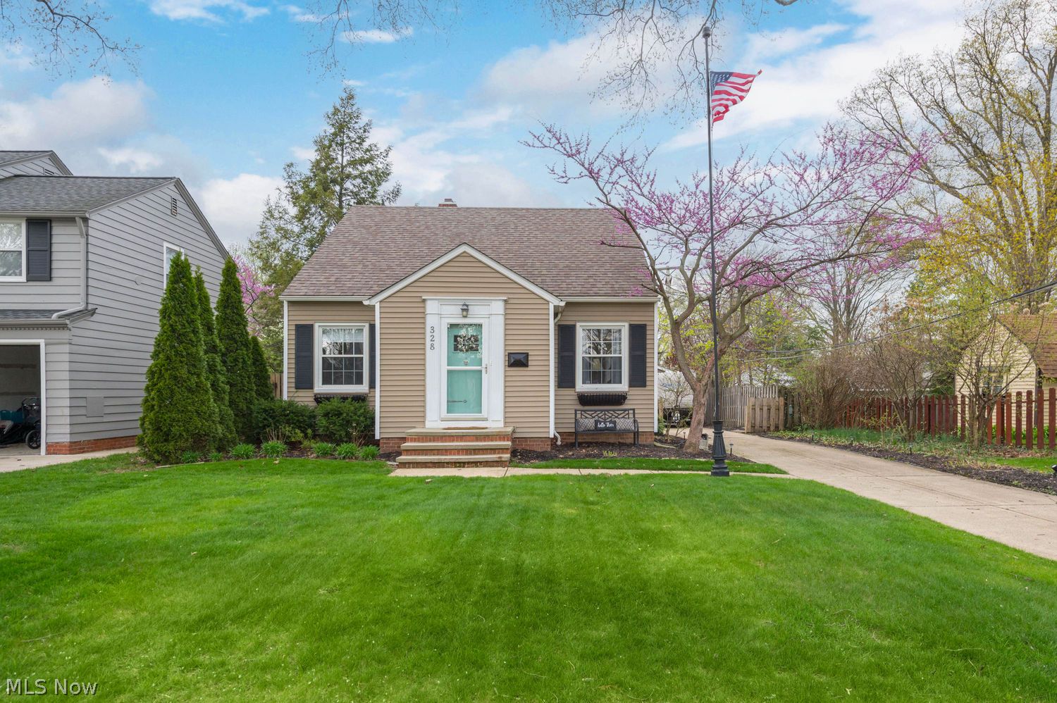 328 Oakmoor Road Bay Village OH 44140
