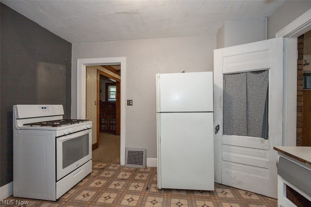 1245 Forbes Avenue Akron OH 44306