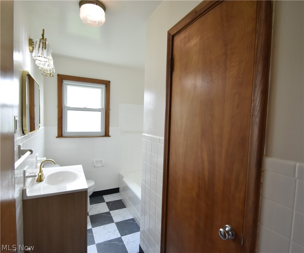 421 Parkview Drive Girard OH 44420