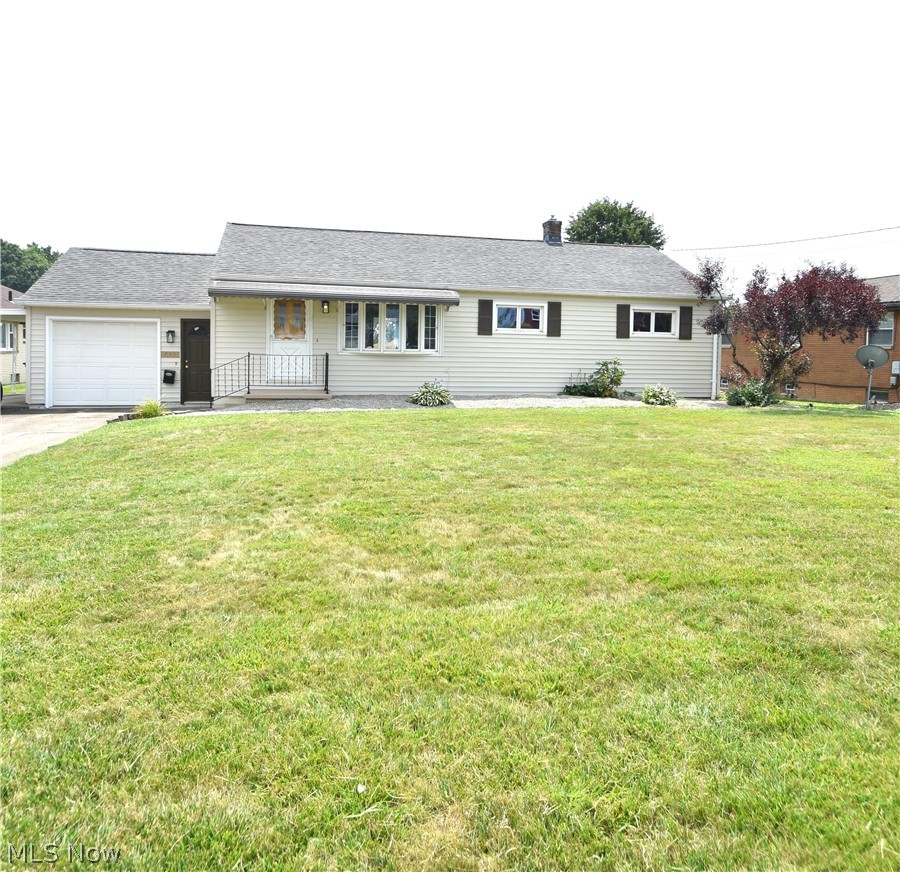 421 Parkview Drive Girard OH 44420