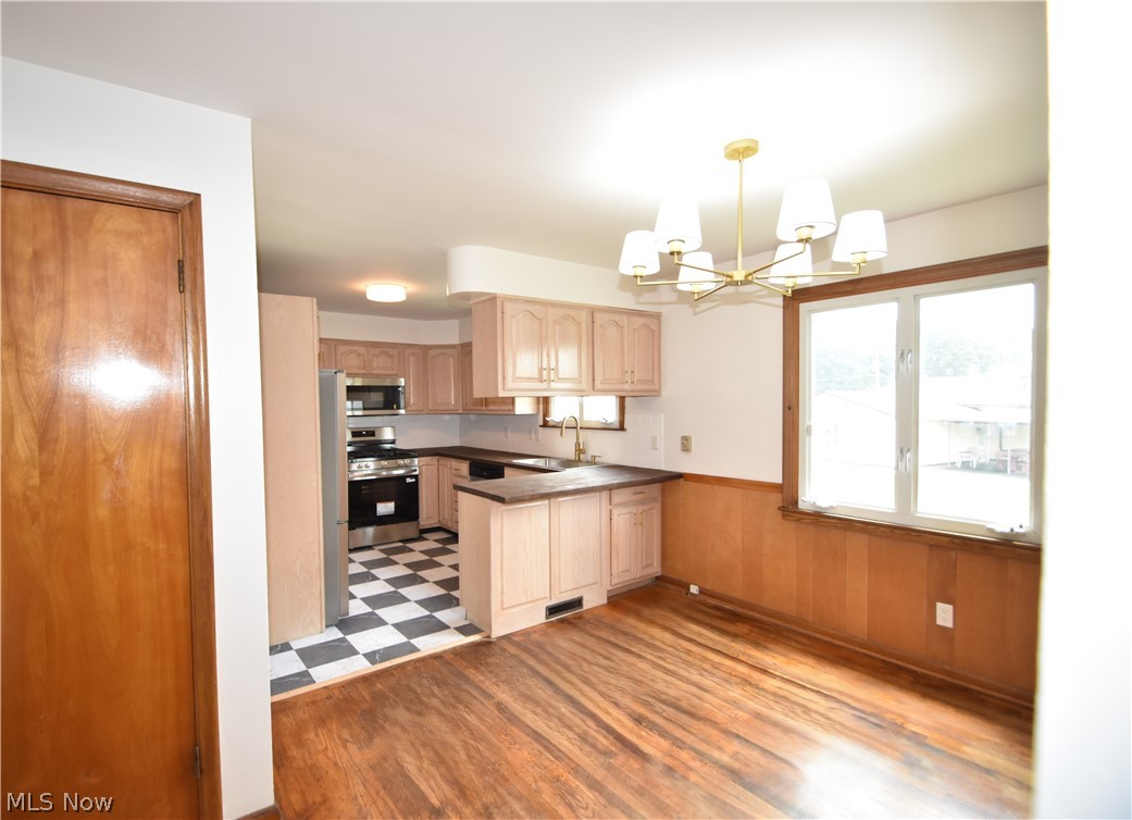 421 Parkview Drive Girard OH 44420