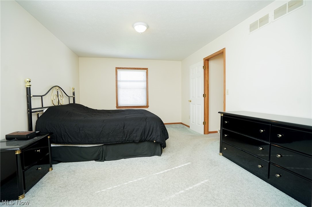 924 Dravis Street Girard OH 44420