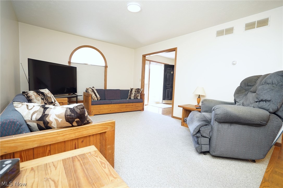 924 Dravis Street Girard OH 44420