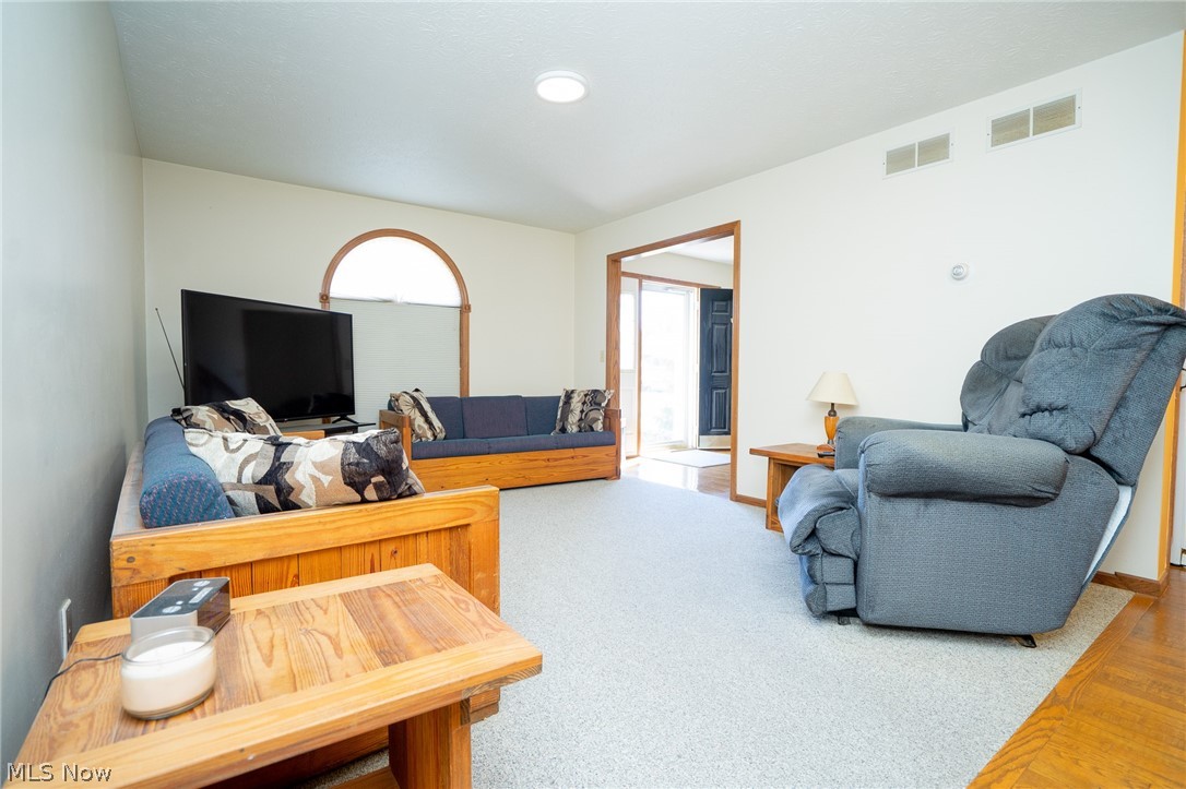 924 Dravis Street Girard OH 44420