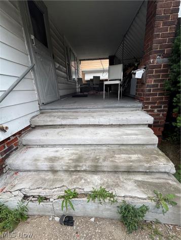 1499 Clermont Road Cleveland OH 44110
