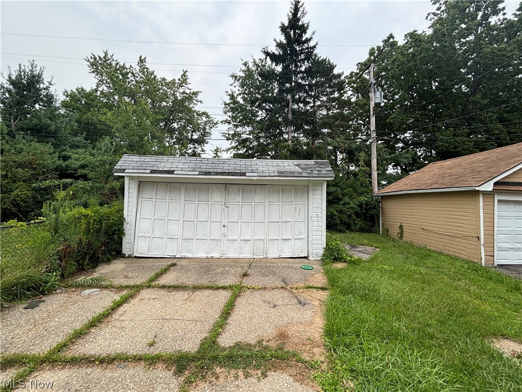 1499 Clermont Road Cleveland OH 44110