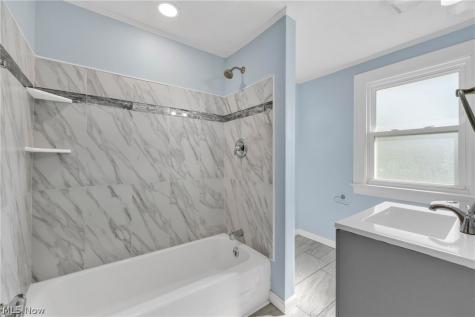 1381 S Green Road South Euclid OH 44121