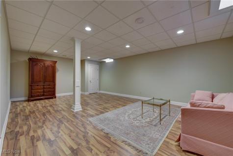 32041 Kossuth Drive Avon Lake OH 44012