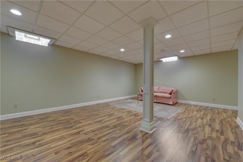 32041 Kossuth Drive Avon Lake OH 44012