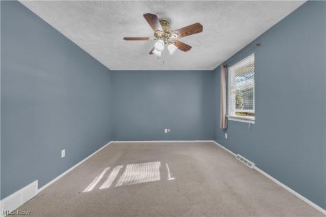 6033 Harrison Street Mentor OH 44060